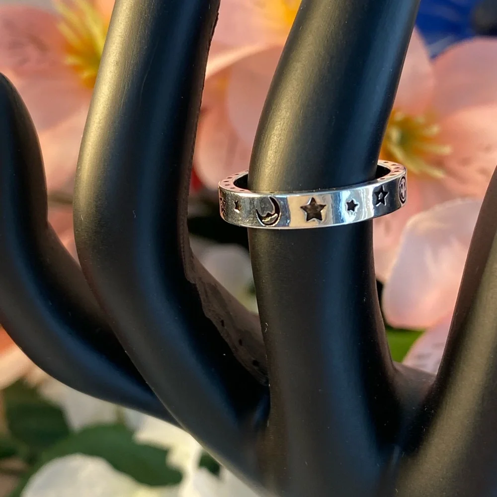 Sterling Silver 925 Celestial Hippie Ring.  Size 6, New in Box. - Picture 6 of 16